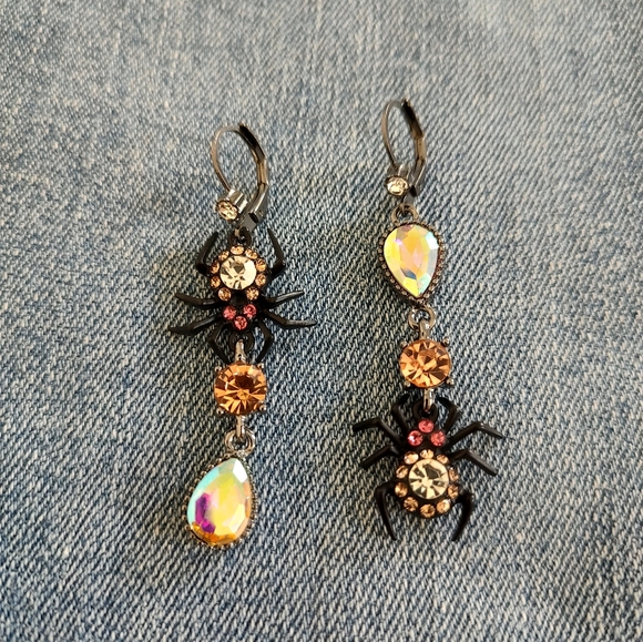 Betsey Johnson spider earrings Halloween - Picture 2 of 4